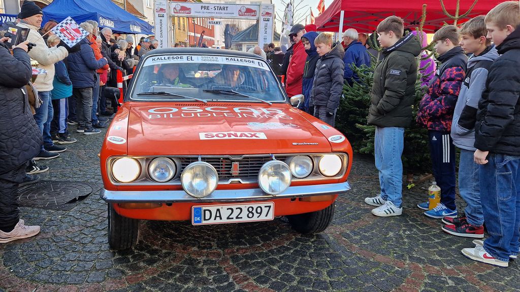 Start nr. 130 i 2024 udgaven af RMCH, Arne og Bent Fasberg, sendes her ud på deres 1. deltagelse i 2023
(Foto: rallypics.dk / Viggo Johansen)